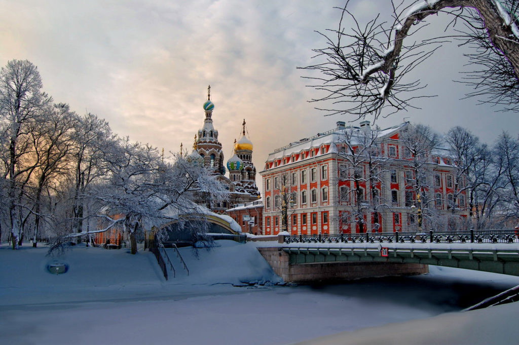 Зимний Петербург: куда пойти и что делать в холода